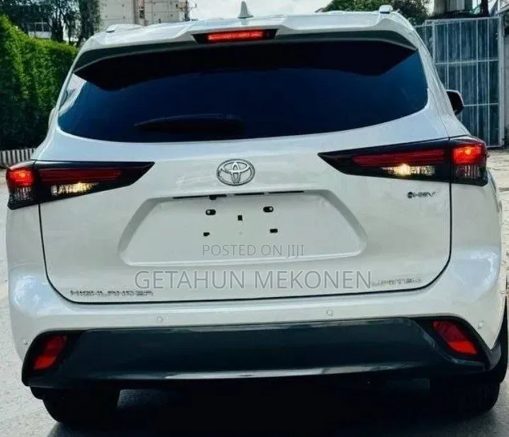Toyota Highlander Hybrid 2024 White
