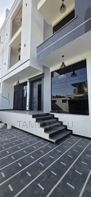 Furnished 8bdrm House in ሀያት, Bole for sale