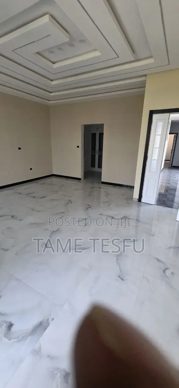 Furnished 8bdrm House in ሀያት, Bole for sale
