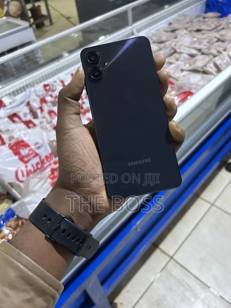 New Samsung Galaxy A06 128 GB Blue