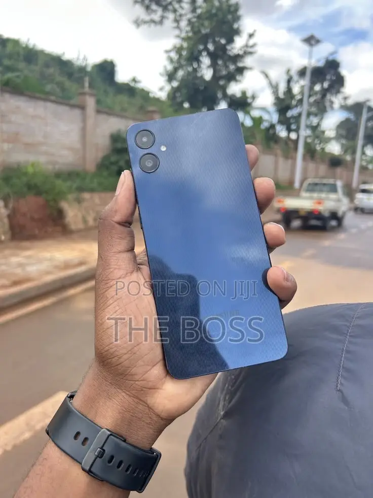 New Samsung Galaxy A06 128 GB Blue