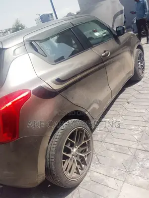 Suzuki Swift 2022 Gray