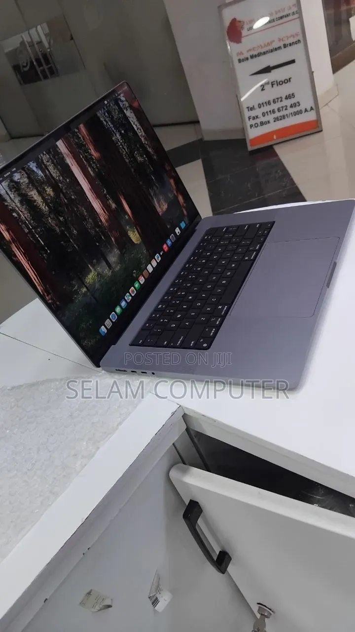 New Laptop Apple MacBook Pro 2019 64GB Apple M1 Pro SSD 1T