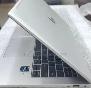 New Laptop HP EliteBook 840 G9 16GB Intel Core i7 SSD 512GB