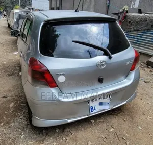 Toyota Yaris 2010