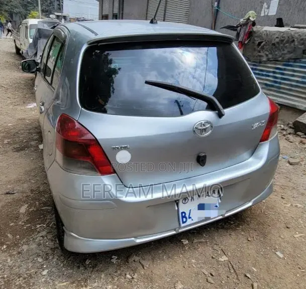 Toyota Yaris 2010
