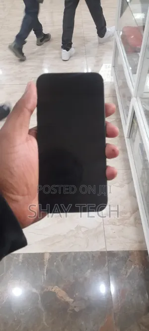 New Apple iPhone 13 128 GB Green