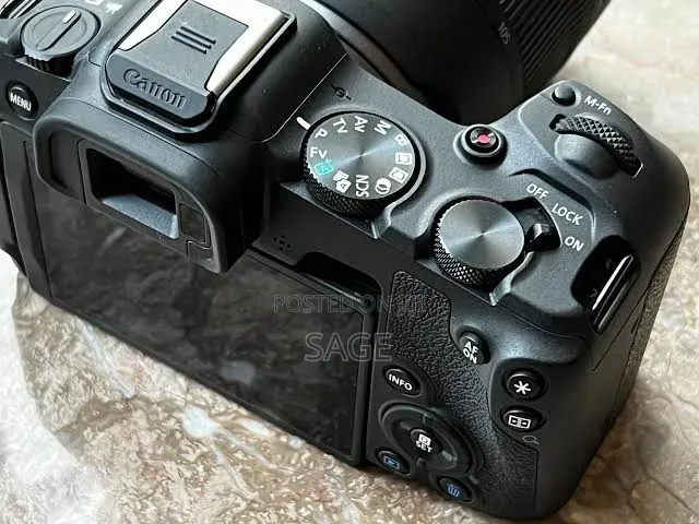 Canon R8 24-50mm + Fixef 50mm 1.8stm + Ef to Rf Adapter