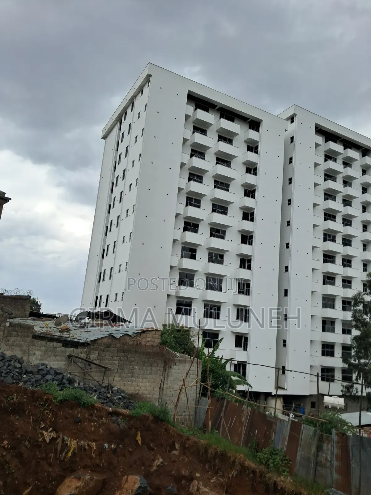 3bdrm Apartment in ሩፋኤል ቤተክርስቲያን አከባቢ, Gullele for sale