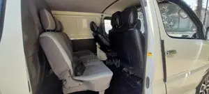 Toyota HiAce 2005 White