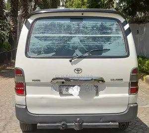 Toyota HiAce 2005 White
