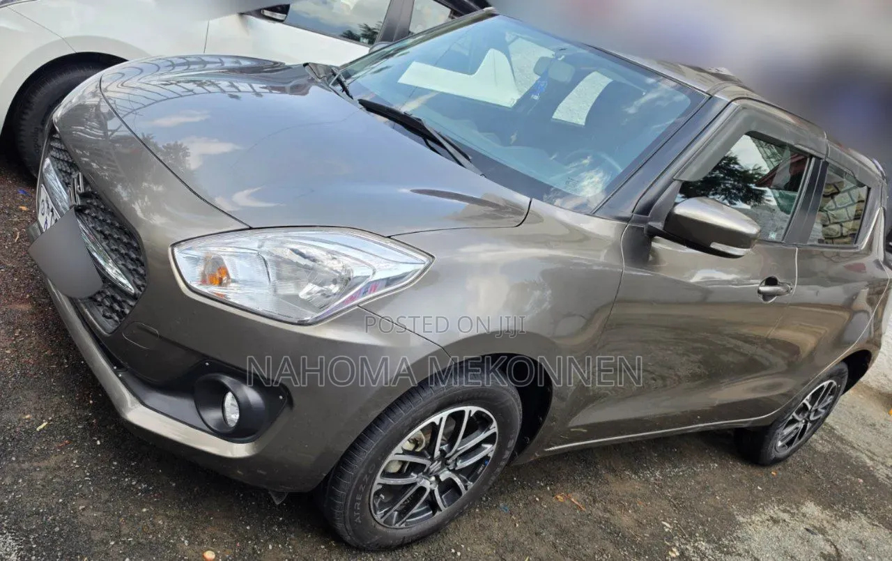 Suzuki Swift 2022 Brown