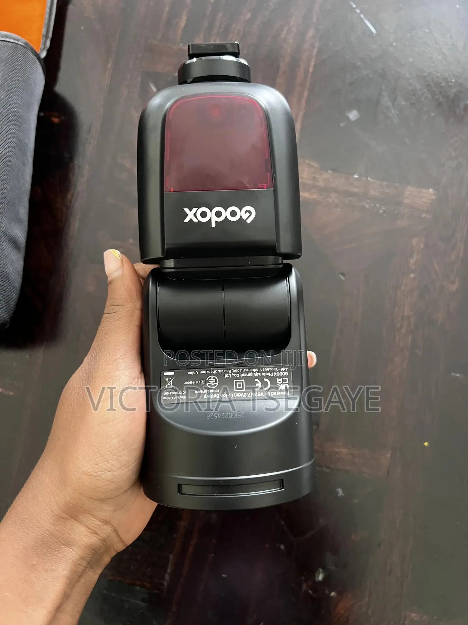 Godox V1 Speedlight