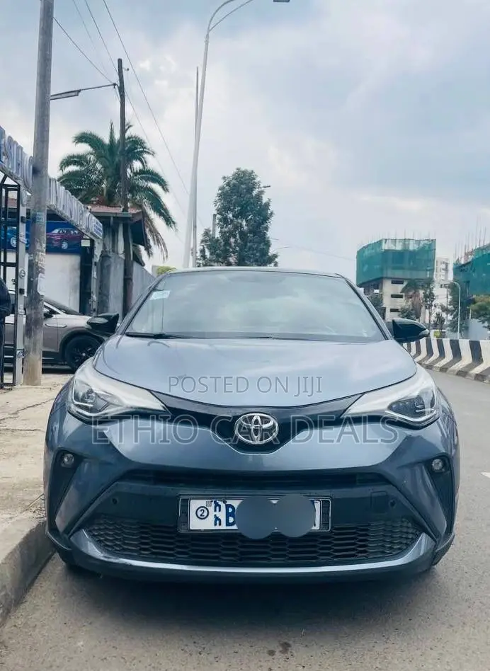 Toyota C-HR 2020 Blue