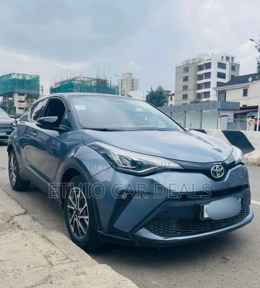 Toyota C-HR 2020 Blue