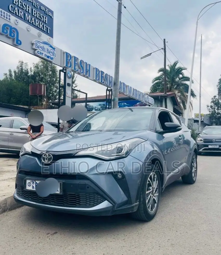 Toyota C-HR 2020 Blue