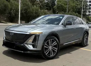 Cadillac Lyriq 2023 Silver