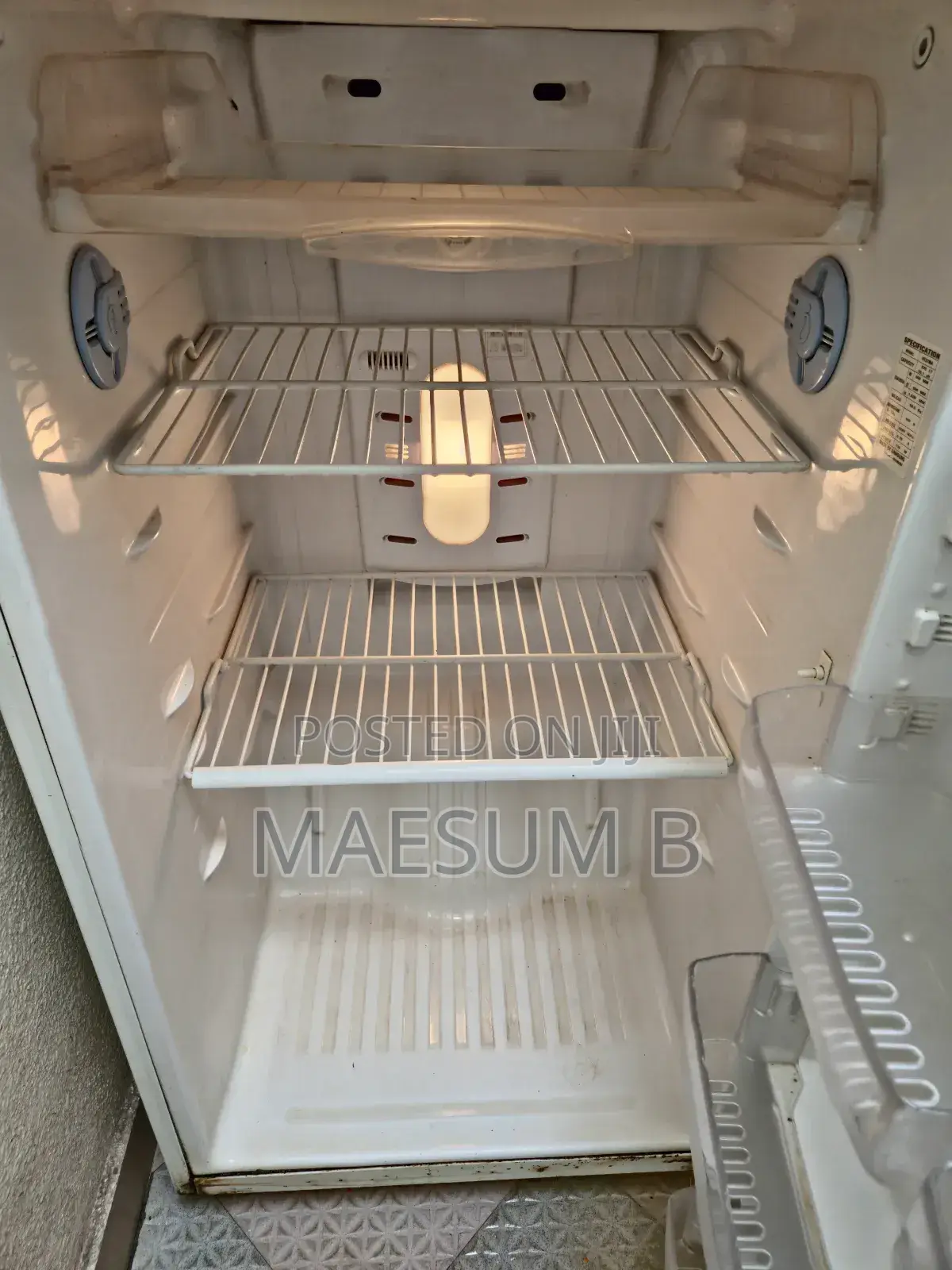 Refrigerator ፍሪጅ