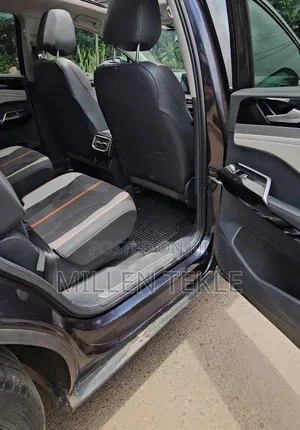 Volkswagen Tiguan 2022 Black