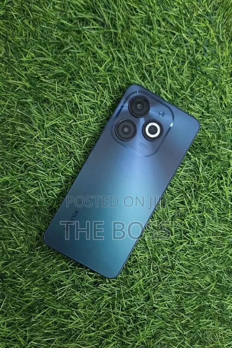 New Infinix Smart 8 64 GB Black