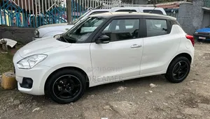 Suzuki Swift 2022 White