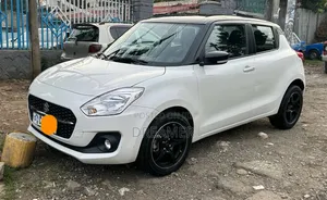 Suzuki Swift 2022 White