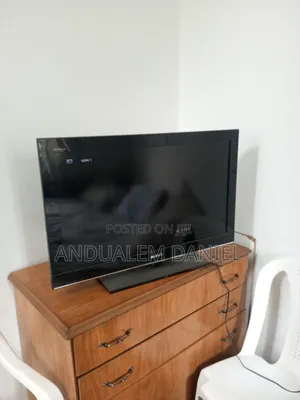 Sony 32 Inch Tv + Remote Control