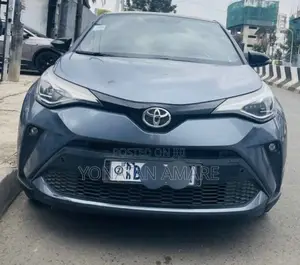Toyota C-HR Limited 2021 Blue