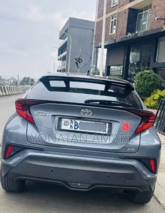 Toyota C-HR Limited 2021 Blue