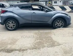 Toyota C-HR Limited 2021 Blue