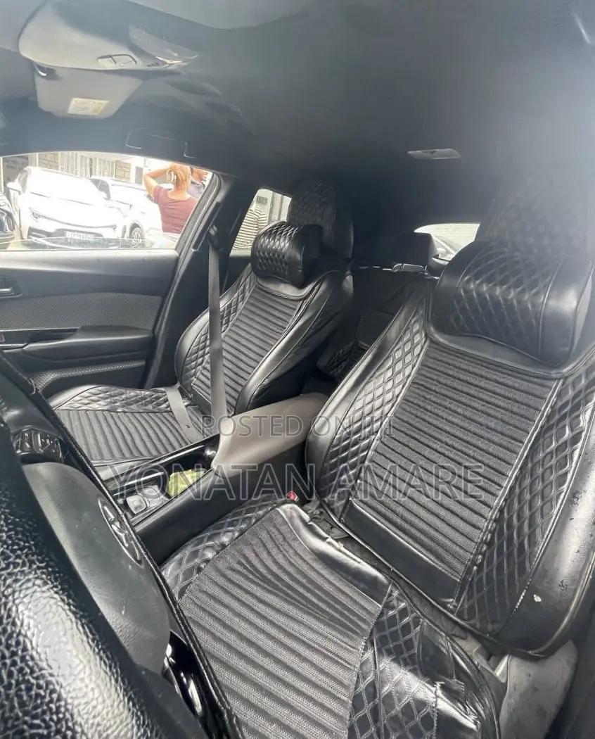 Toyota C-HR Limited 2021 Blue