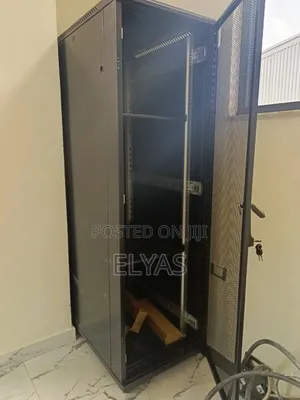 42 U Toten Server Rack