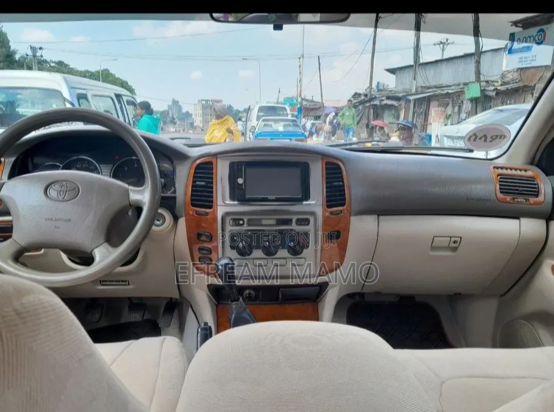 Toyota Land Cruiser 2004