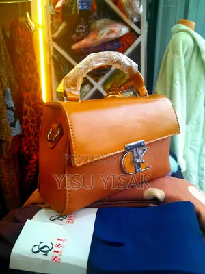 Elegant Women's Handbag