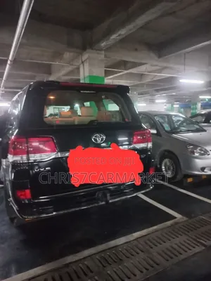 Toyota Land Cruiser 2010 Black