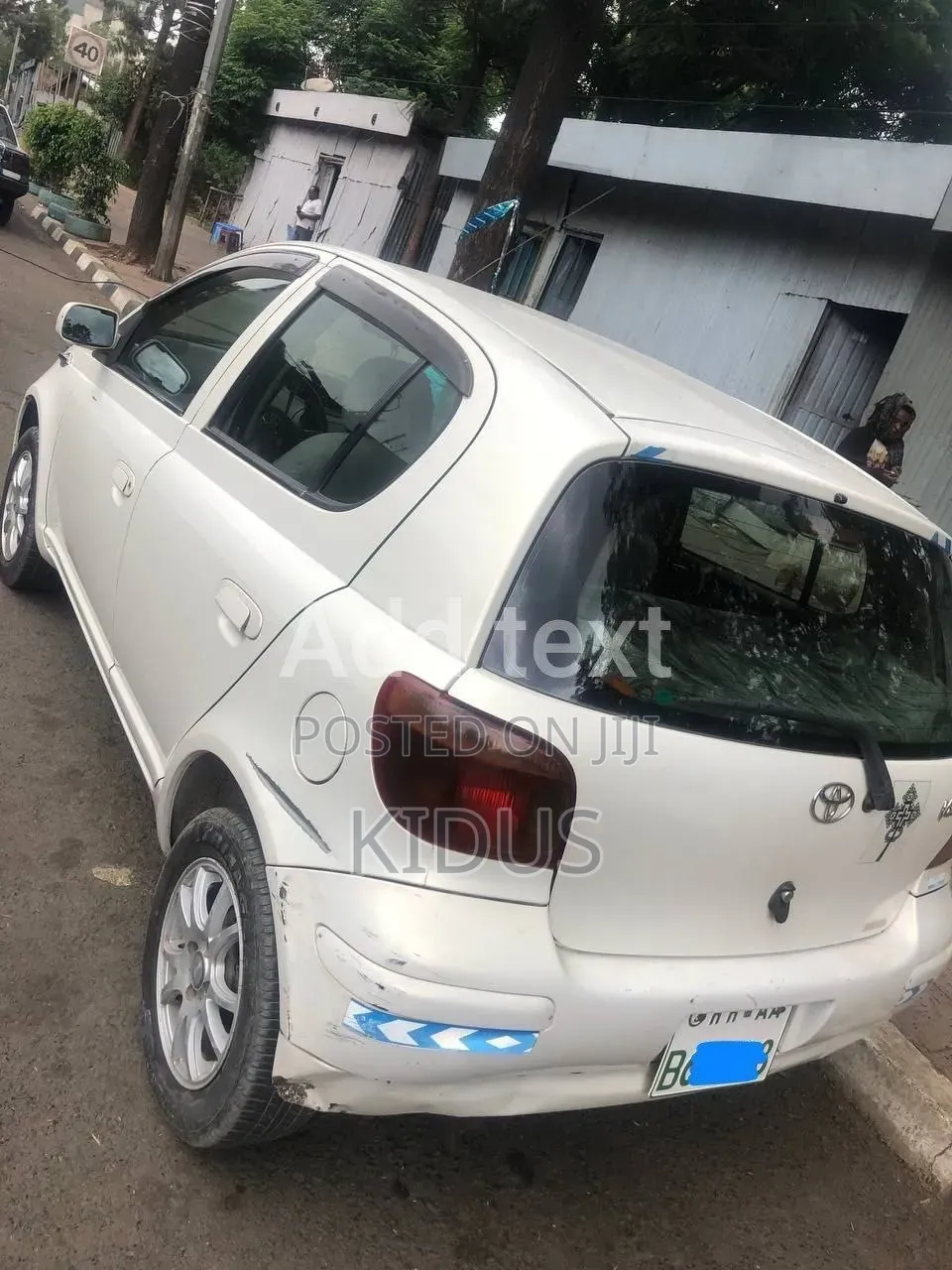 Toyota Vitz 2002 White