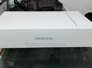 New Laptop Apple MacBook Air 2025 M4 16GB Apple M4 SSD 512GB
