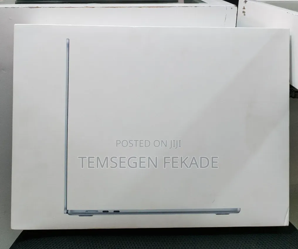 New Laptop Apple MacBook Air 2025 M4 16GB Apple M4 SSD 512GB