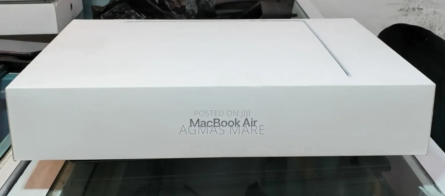 New Laptop Apple MacBook Air 2025 M4 16GB Apple M4 SSD 512GB