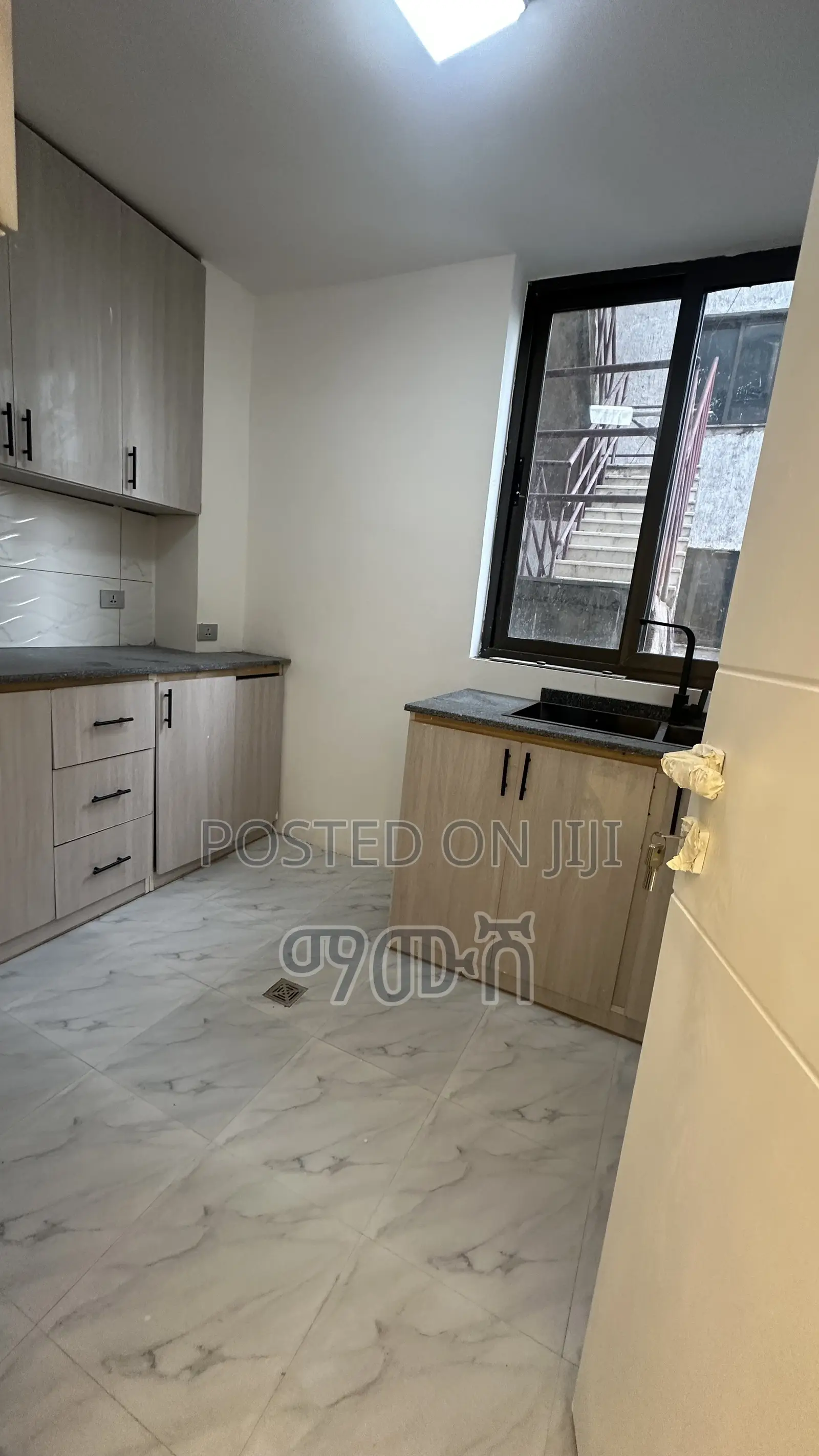Furnished 3bdrm Condo in ቦሌ በሻሌ, Bole for sale