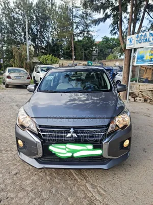 Mitsubishi Attrage 2021 Silver