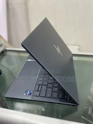 New Laptop HP Dragonfly Folio 16GB Intel Core i7 SSD 512GB