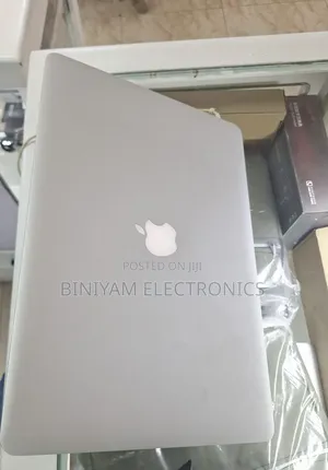 New Laptop Apple MacBook Pro 2015 16GB Intel Core i7 SSD 256GB