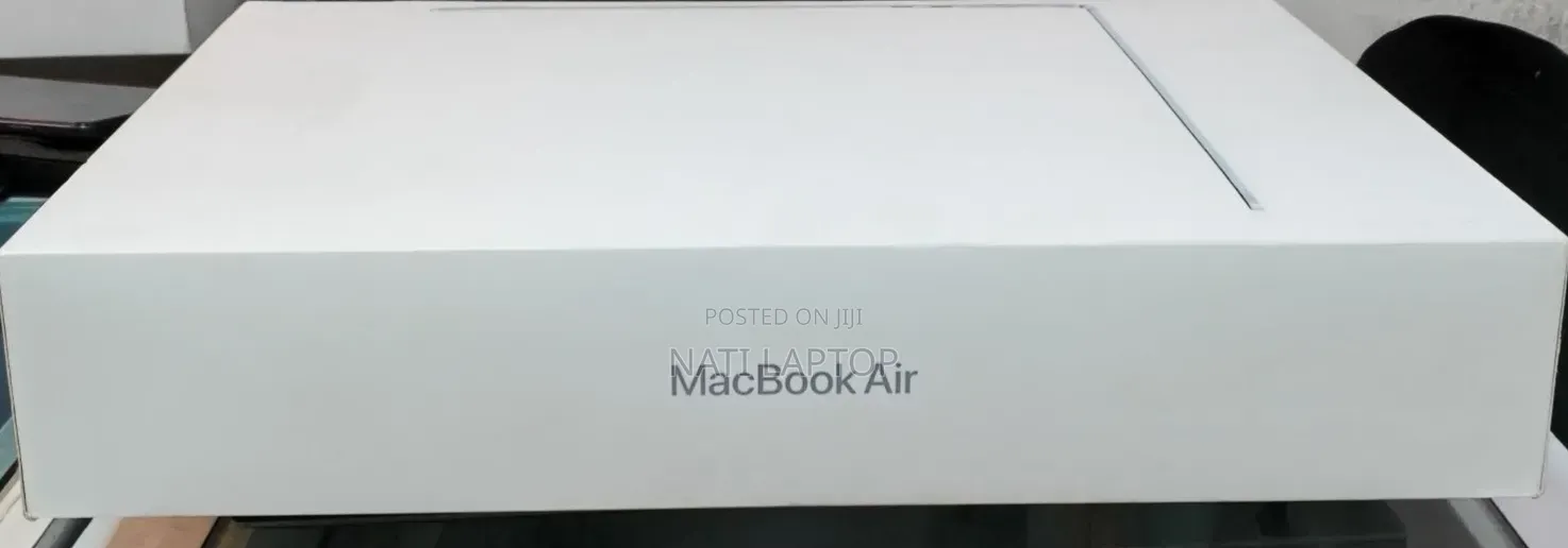 New Laptop Apple MacBook Air 2025 M4 16GB Apple M4 SSD 512GB