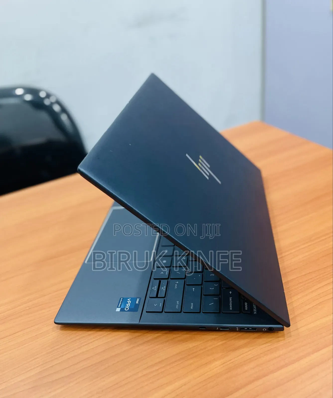 New Laptop HP Dragonfly G3 16GB Intel Core i7 SSD 512GB