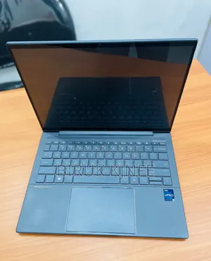 New Laptop HP Dragonfly G3 16GB Intel Core i7 SSD 512GB