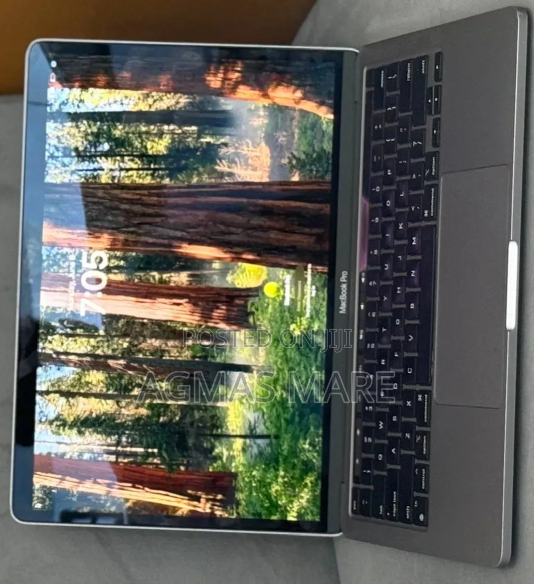 New Laptop Apple MacBook Pro 2022 M2 8GB Apple M2 SSD 512GB