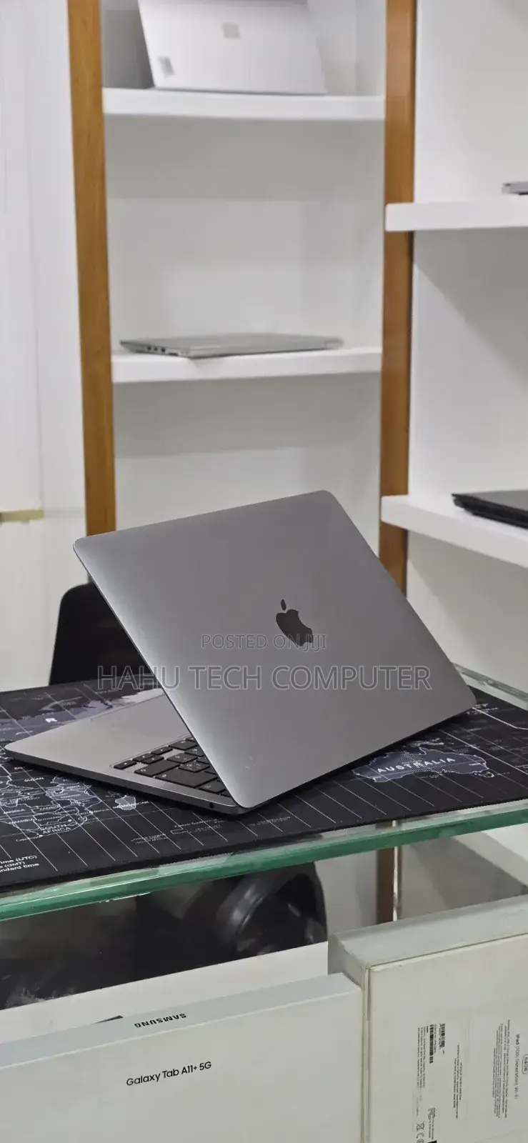 New Laptop Apple MacBook Pro 2020 8GB Intel Core i5 SSD 512GB