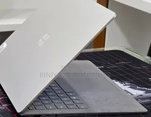 New Laptop Microsoft Surface Laptop 3 16GB Intel Core i7 SSD 256GB
