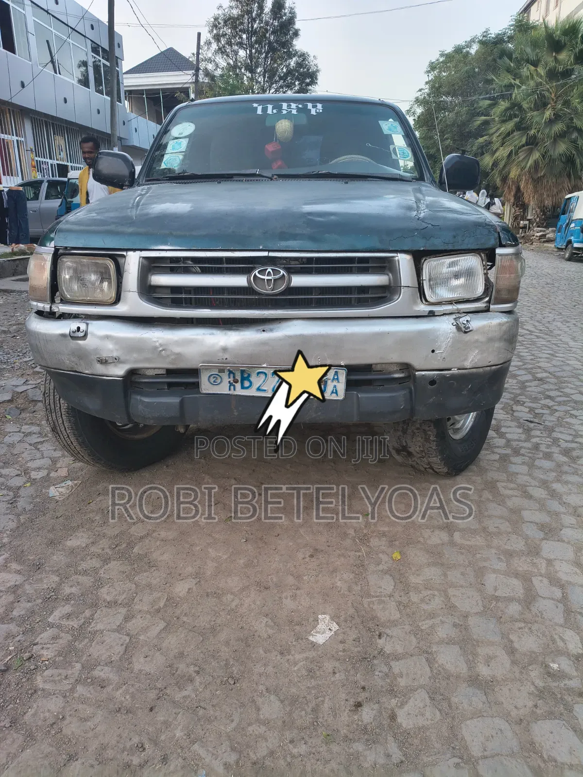 Toyota Hilux 2000 Green